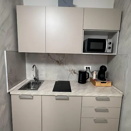 Romantic جنوة